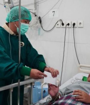 Bupati Aep Tinjau Pelayanan MOW Massal di RSUD Karawang, Peserta Dapat Layanan Gratis