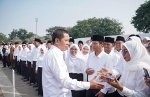 2.251 Anggota BPD di Karawang Dilantik, Bupati Aep Tekankan Pengawasan Anggaran Desa